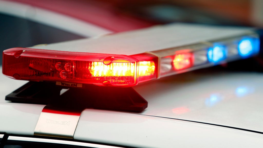Man arrested after Fairfield home invasion robbery involving shotgun, police say โ CBS Bay Area (KPIX), Napa Dining news