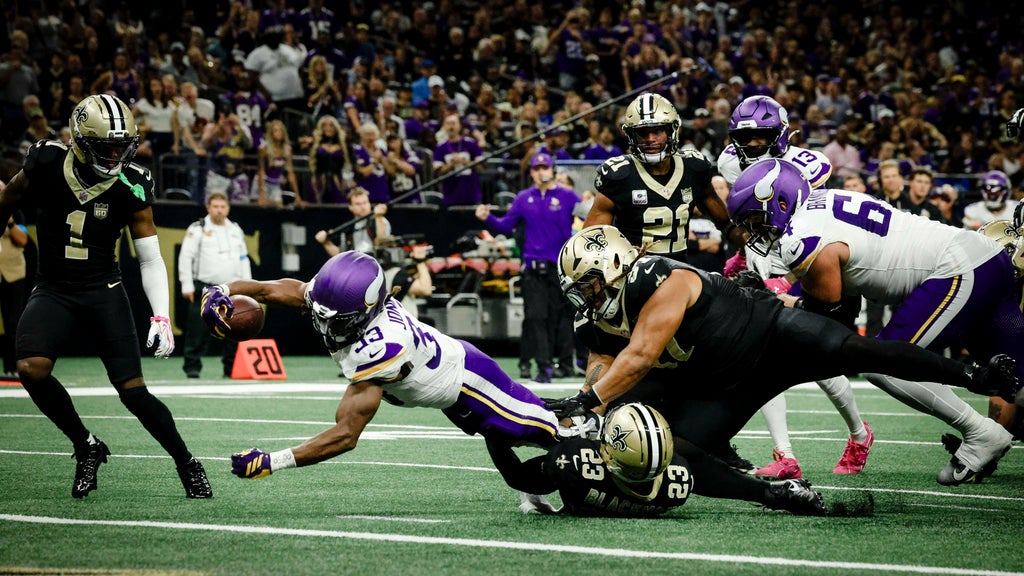 Jefferson, Jones, Murray all produce to help the unbeaten Vikings top Saints 23-13 — WCCO / CBS Minnesota, Napa Sports news