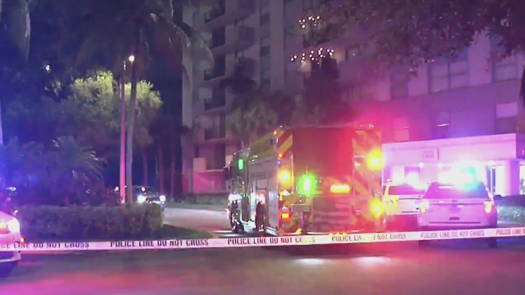 Man arrested in deadly North Miami abduction where witnesses saw suspects wearing "police" shirts — CBS Miami, Napa Community news