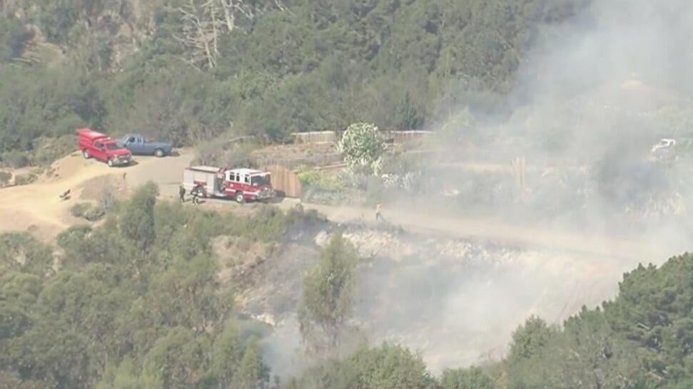 Vegetation fire breaks out above UC Berkeley campus, 35 years after Oakland Hills firestorm — CBS Bay Area (KPIX), Napa Community news