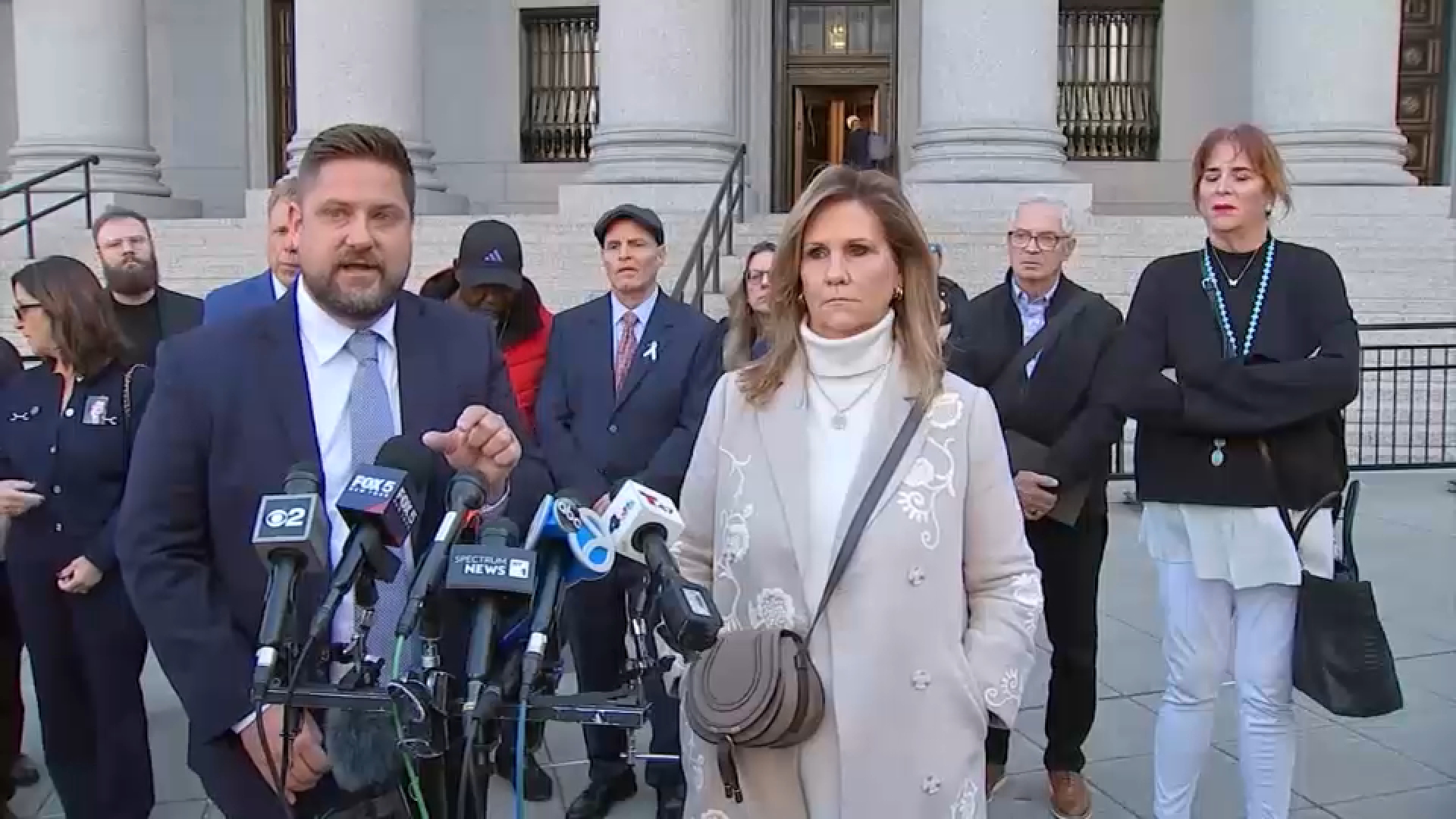 9/11 families seek release of documents they say include Saudi's link to attack
— ABC 7 Bay Area