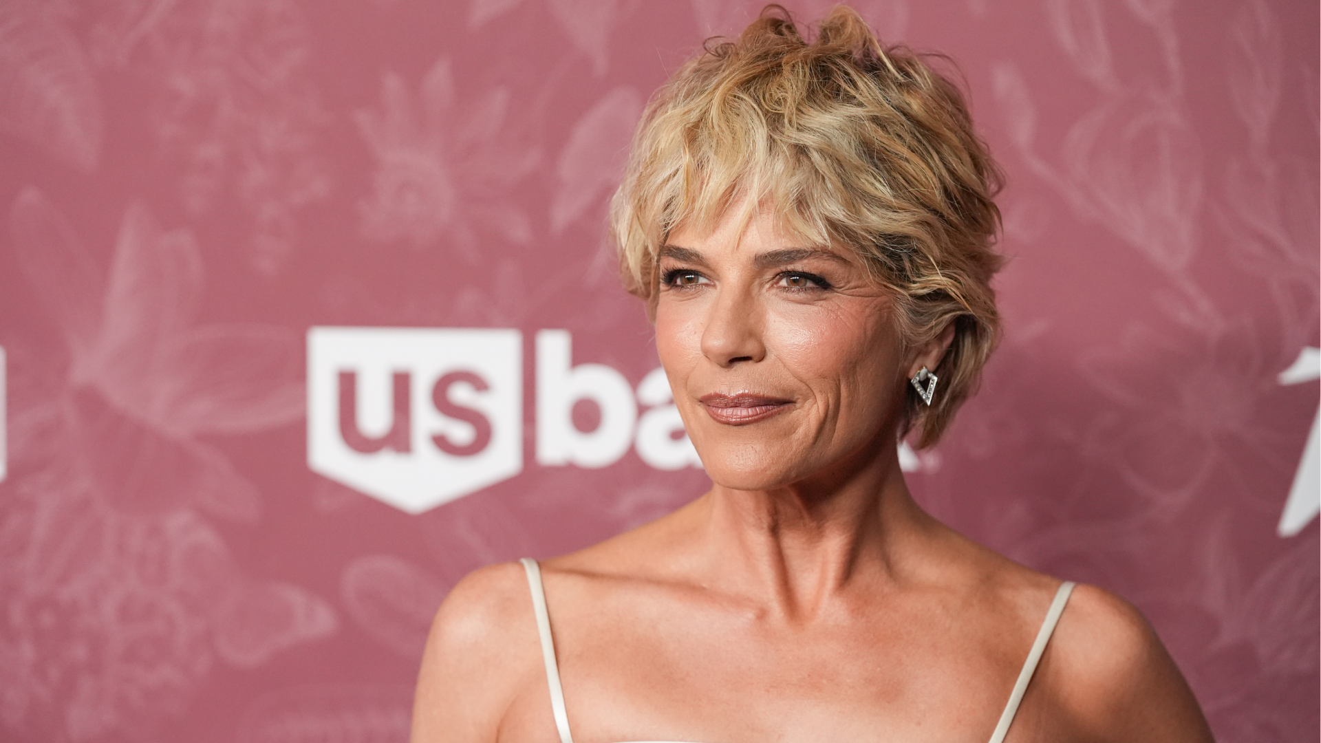 Selma Blair arrested after alleged altercation on Delta flight
       — ABC 7 Bay Area, Napa Community news