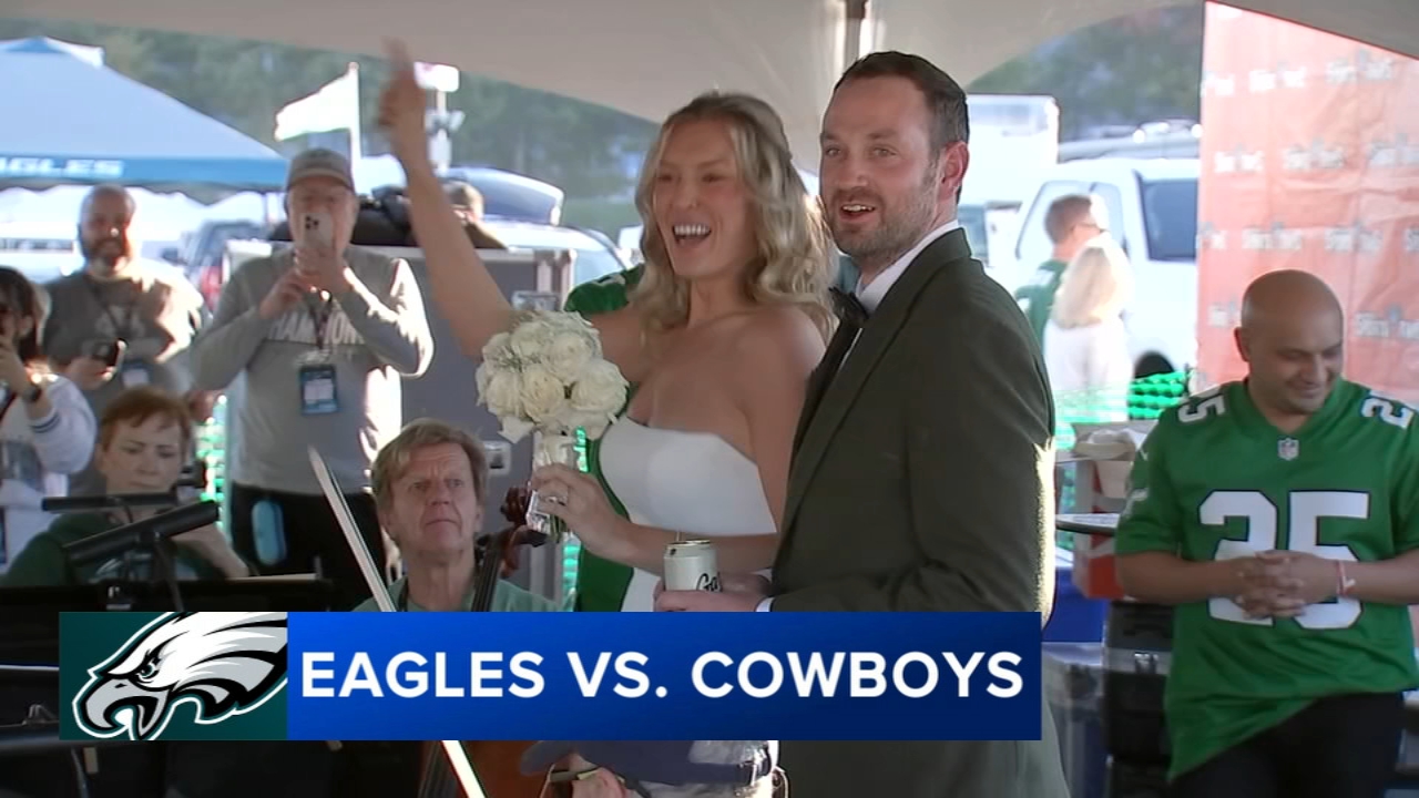 Chicago couple Lindsey Carl, Brandon Byrd get married at Philadelphia Eagles tailgate before MNF
       — Napa Community news