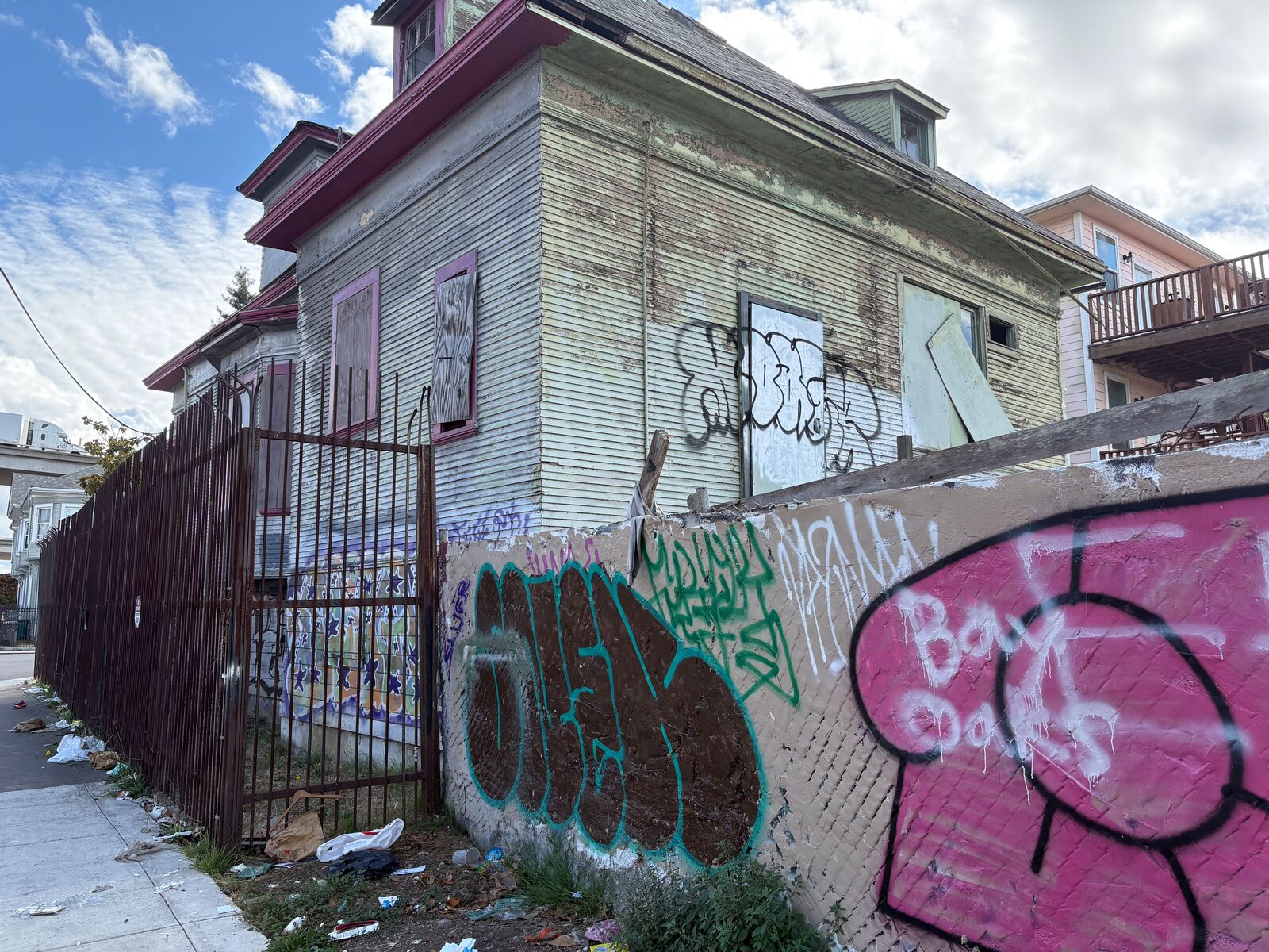Blighted property owners now face $10K daily fines in Oakland — The Oaklandside, Napa Real Estate news