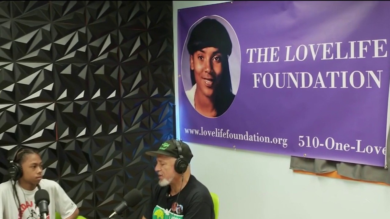 Oakland's McClymonds High podcast studio renamed in honor of Lo'Eshe Lacy as city continues 'Love Life Week' — KTVU FOX 2 Bay Area, Napa Technology news