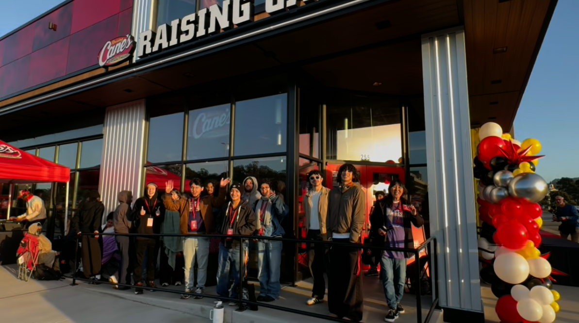 This Bay Area city got its second Raising Cane's in a span of weeks, drawing hundreds for the grand opening โ KTVU FOX 2 Bay Area